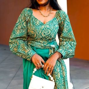 NWT Amazon Drop Printed Sweetheart Surplice Top w/Ties by Sruthi Jayadevan ✨